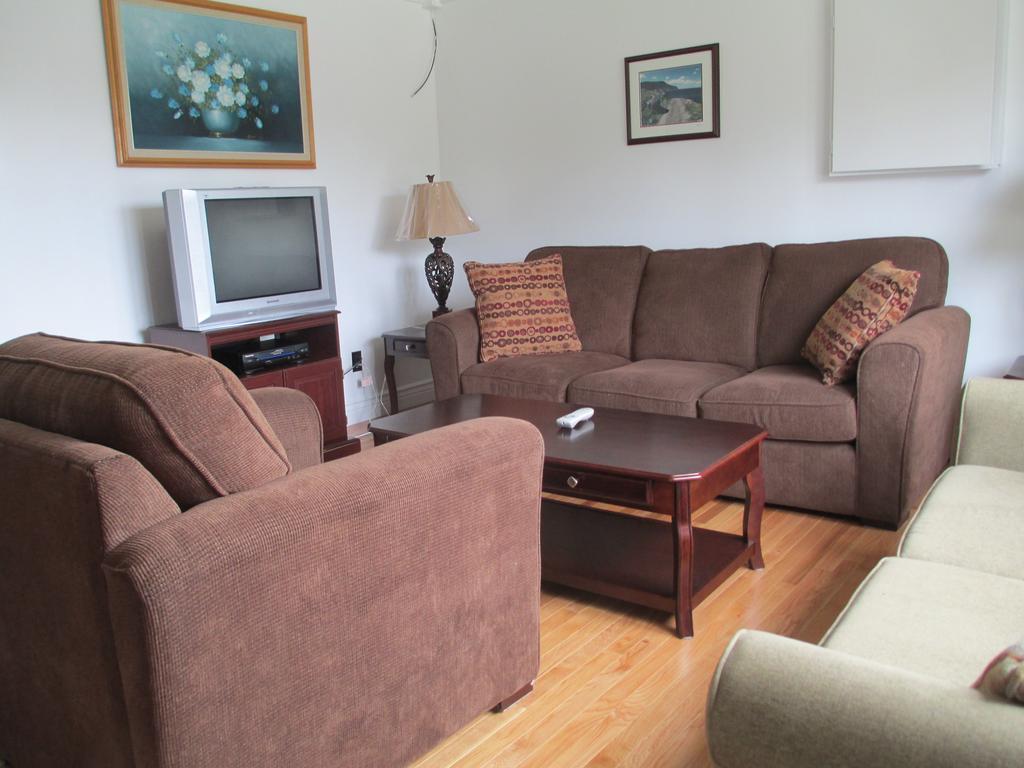 Comerford'S Ocean View Suites Holyrood Δωμάτιο φωτογραφία