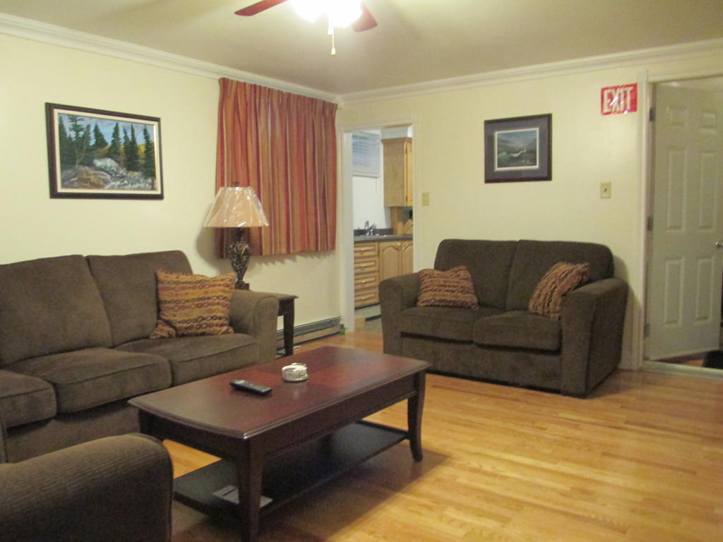 Comerford'S Ocean View Suites Holyrood Δωμάτιο φωτογραφία