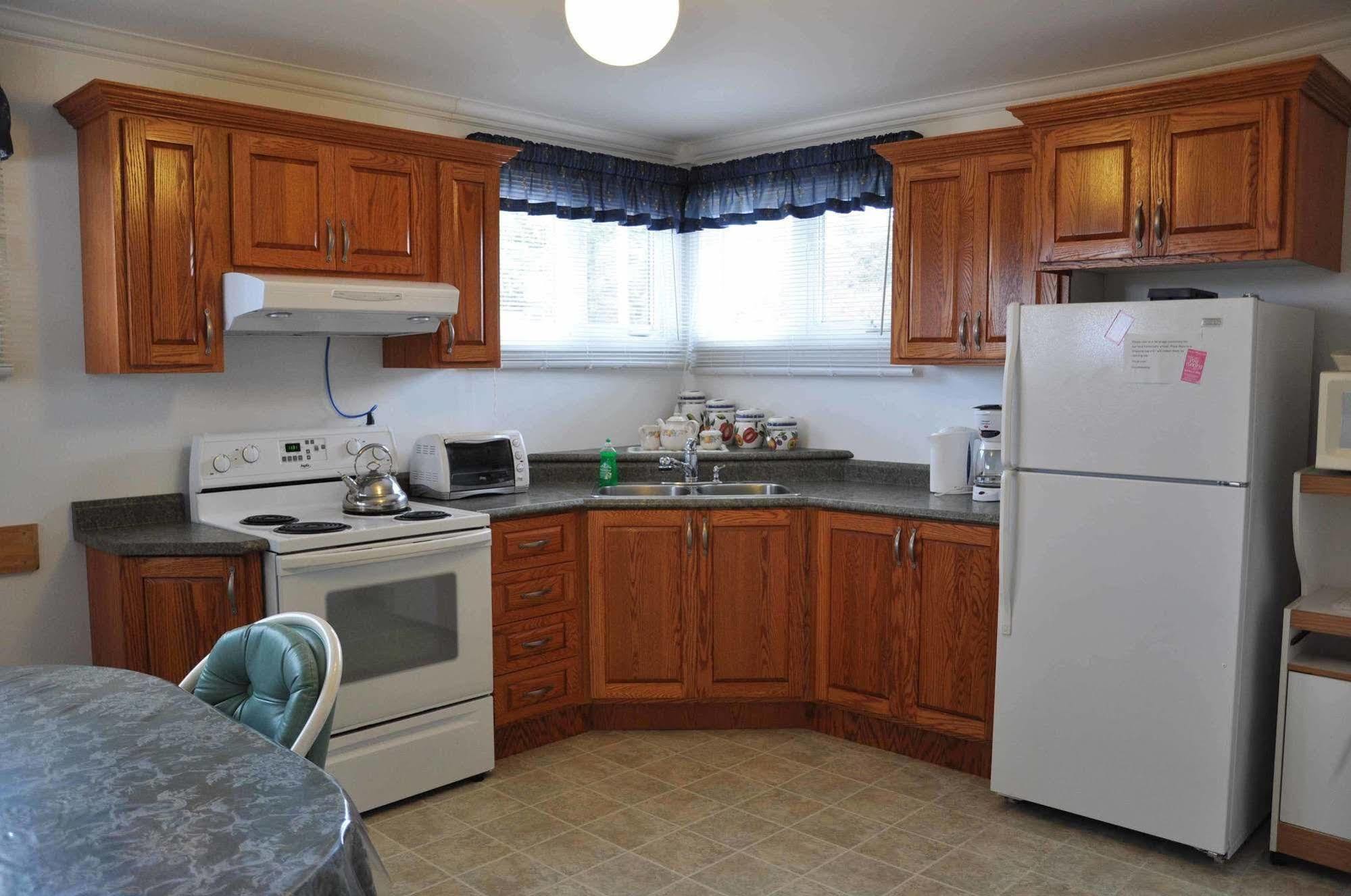 Comerford'S Ocean View Suites Holyrood Εξωτερικό φωτογραφία